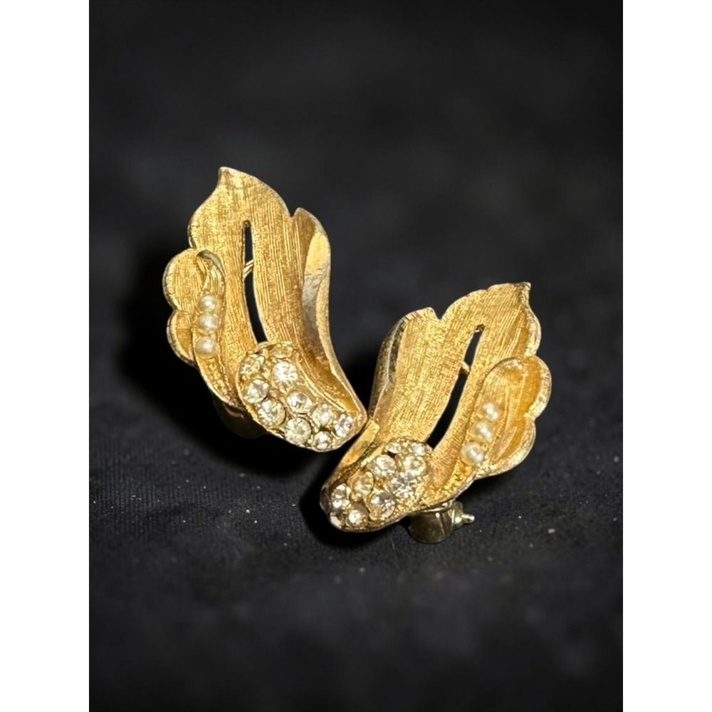BSK Leaf Earrings Gold Tone Vintage Rhinestone Pearl Clip On